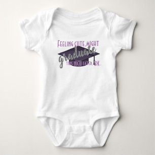 Lila "NICU Graduate" auf der Karte Baby Strampler