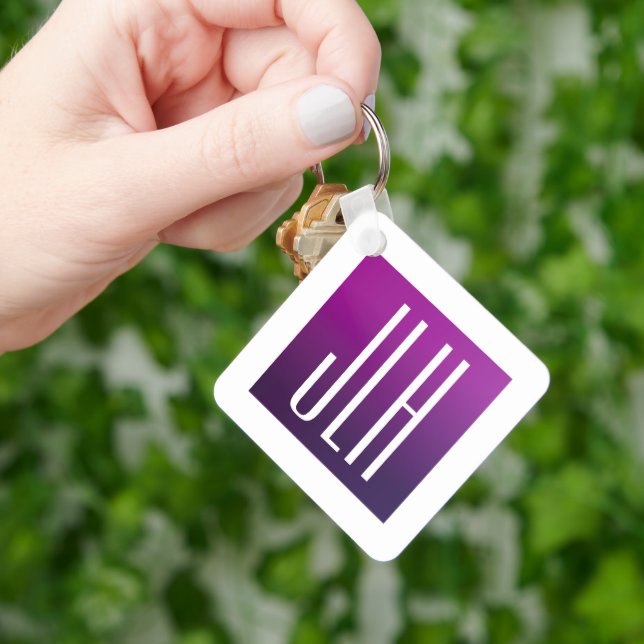 Lila Ombre- und White-Initialen oder andere Texte Schlüsselanhänger (Hand)