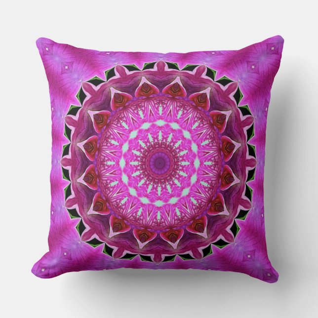 Lila Orchid Abstrakt Mandala Nr. 1 Throw PIllow Kissen (Vorderseite)