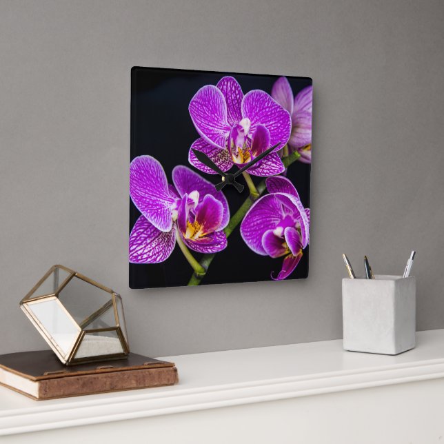 Lila Orchidee Quadratische Wanduhr (Büro)