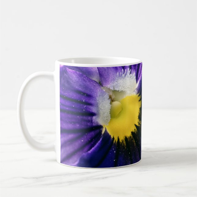 Lila Pansy-Makro-Foto modern Kaffeetasse (Links)