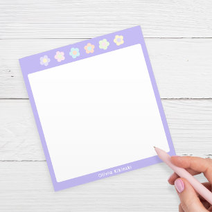 Lila-Pastell-Blumen Personalisierter Notizblock