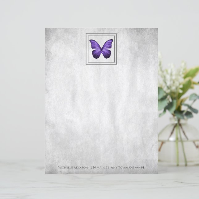 Lila Personalisiertes Butterfly-Papierblatt (Stehend Vorderseite)