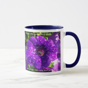 Lila Petunia-Tasse mit Zitat Tasse