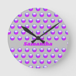 Lila Polka Dot Pattern Geometric Moderne Runde Wanduhr