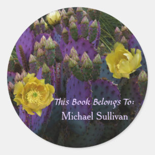 Lila Prickly Birne Opuntia Kaktus Gelbe Blüten Runder Aufkleber