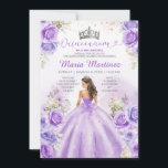 Lila Princess-Kleider Blumensilber Quinceañera Einladung<br><div class="desc">EDITABLE Lila Princess Dress Floral Silver Quinceañera Einladung Elegant Lavender Lila Mis Quince Blume Silver Crown Einladung Quinceañera,  Mis Quince 15 Anos,  16. Geburtstag</div>