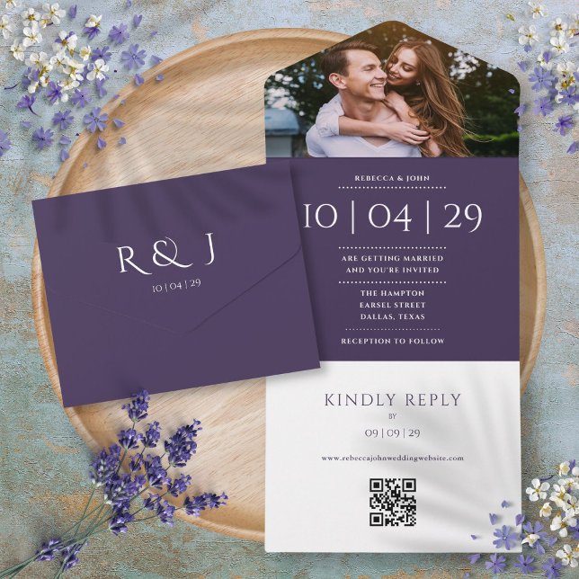 Lila QR-Code-Foto Hochzeitdatum All In One Einladung (Purple Monogram QR Code Photo Wedding Date All In One Invitation)
