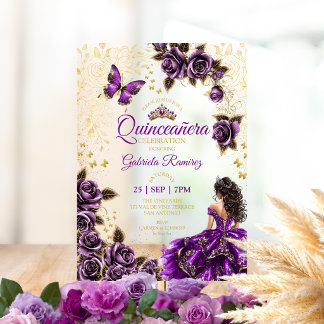 Lila Quinceañera goldene Tiararosen Schmetterlinge Acryleinladungen