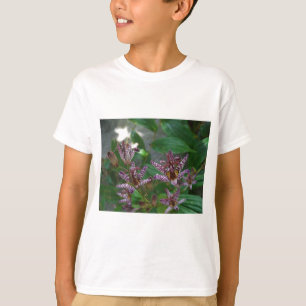 Lila, rosa gestreifte Orchidee wie Blume T-Shirt