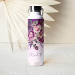 Lila rosa Rosen elegant personalisiert Trinkflasche<br><div class="desc">Bridesmaid Geschenke Lila rosa Vintage Rose elegante personalisierte Name Wasserflasche,  Lila Lavendelfarbenthema</div>