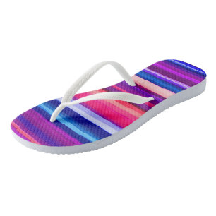 Lila, rosa und blaue Abstrakte Streifen Flip Flops