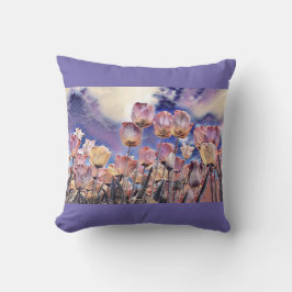 Lila, rosa und orangefarbene Tulpen Kissen