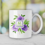 Lila Rose mit Aquarellfarbe Personalisiert Monogra Kaffeetasse<br><div class="desc">Diese wunderschöne Tasse besticht durch hübsche, im Aquarellstil gehaltene lila Rose, Blätter und Knospen, einen quadratischen, weißen Rahmen mit einem innen lila Platz in der Mitte der Blume. Perfekt für Geburtstagsgeschenke, Muttertagsgeschenk, Geschenk für Ihre Ehefrau, Großmutter oder erhalten Sie einen für sich und Ihren besten Freund. Erhältlich in anderen Größen...</div>