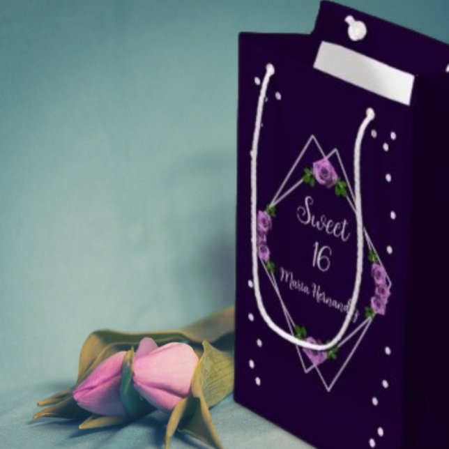 Lila Rose Silver Geometric Sweet 16 Kleine Geschenktüte (Von Creator hochgeladen)