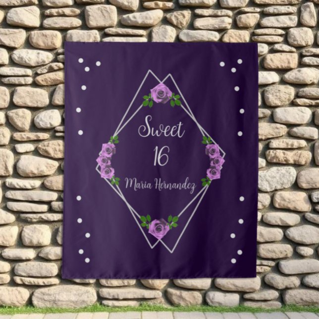 Lila Rose Silver Geometric Sweet 16 Wandteppich (Von Creator hochgeladen)