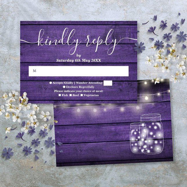 Lila Rustikale Holzbalkenleuchten Mason Jars RSVP Karte (Purple Rustic Wood String Lights Mason Jars RSVP Card)