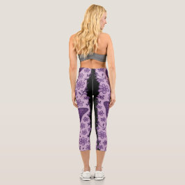 Lila Schmetterling mit Blumenmuster Capri Leggings
