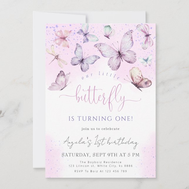 Lila Schmetterling Unsere kleine Schmetterlingsdus Einladung (Vorderseite)