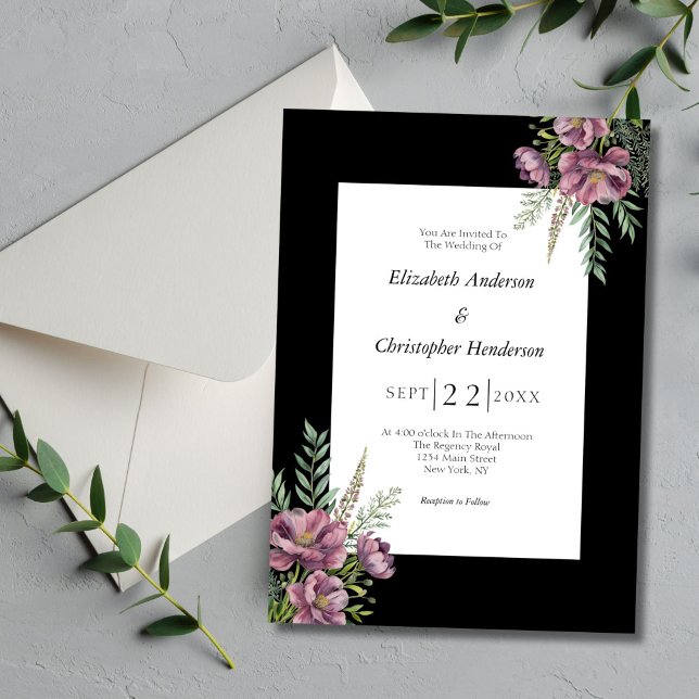 Lila Schwarz-weiße Blumenpracht Einladung (Black White Purple Floral Elegant Modern Chic Wedding Invitation)