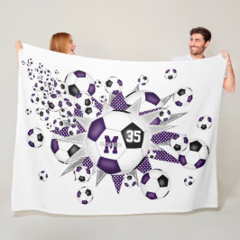 lila schwarze Fußballbälle: Mädchen benennen Fleecedecke