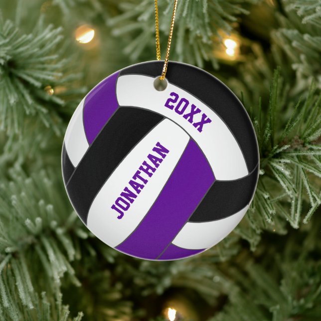 lila schwarze Sportmannschaft spielt Jungenvolleyb Keramik Ornament (Baum)