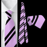 Lila schwarzes Streifenmuster Krawatte<br><div class="desc">Lila schwarz gestreifte Patternhalsbinde.</div>