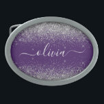 Lila Silver Glitzer Girly Glam Monogram Ovale Gürtelschnalle<br><div class="desc">Lila und Silver Sparkle Glitzer Script Monogram Name Gürtelschnalle. Das macht den perfekten Abschluss,  süß 16 16.,  18.,  21.,  30.,  40.,  50.,  60.,  70.,  80.,  90.,  100. Geburtstag,  Hochzeit,  Brautparty,  Jubiläum,  Babydusche oder Junggeselinnen-Abschied Geschenk für jemanden,  der Luxus und Chic Stil Lieben glänze.</div>