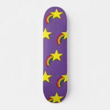 Lila Skate-Deck mit Regenbogen und Gelbstern