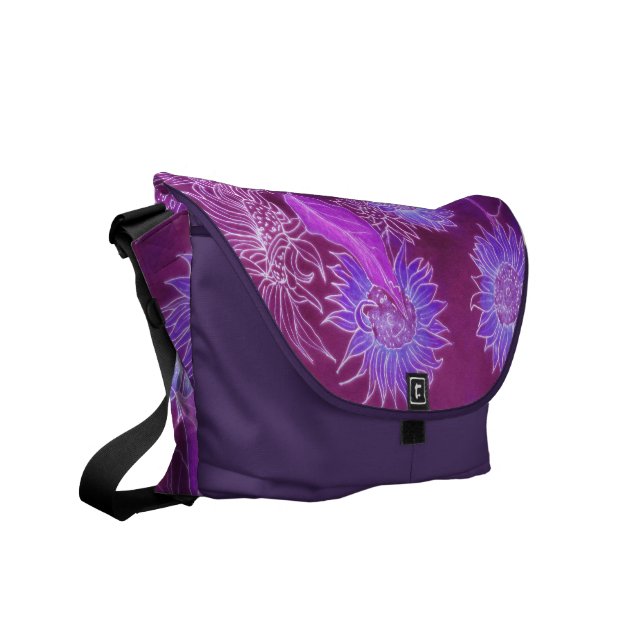 Lila Sonnenblumen Kuriertasche (Vorderseite links)
