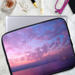Lila Sonnenuntergang im Ozean Foto einfach, modern Laptopschutzhülle