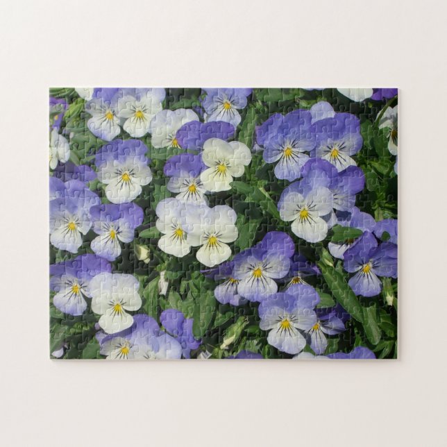 Lila Stiefmütterchen Garten Blumen Puzzle (Horizontal)