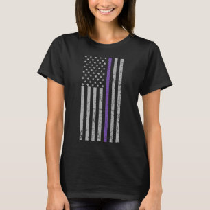 Lila Strip-Erinnerungen der amerikanischen Flagge T-Shirt