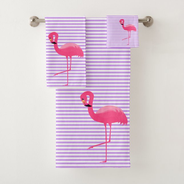 LILA STRIPE FLAMINGO BADEZIMMER TOWEL SET (Insitu)