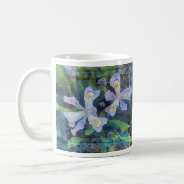 Lila Tasse der weißen Blume (Links)