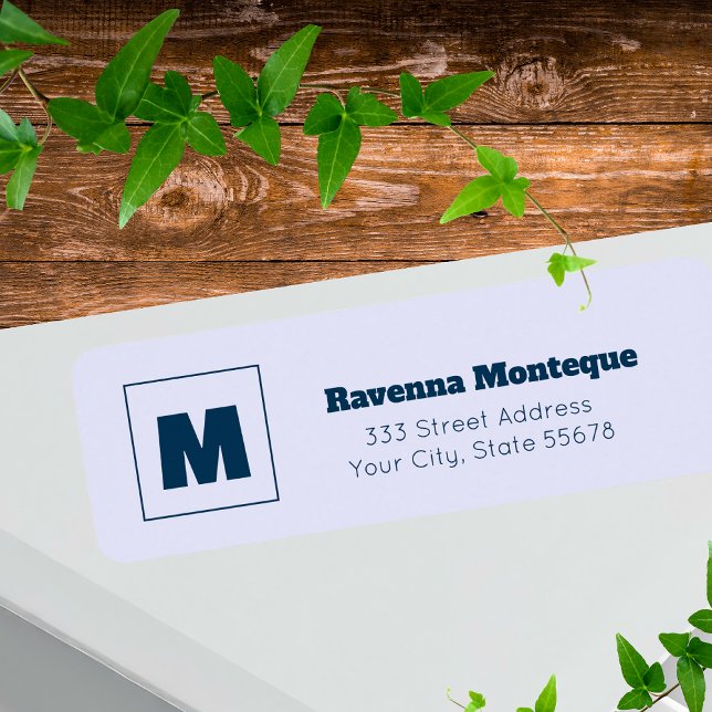 Lila trendiger personalisierter Monogramm-Buchstab (Von Creator hochgeladen)