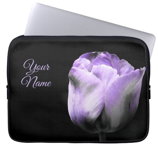Lila Tulip auf schwarz *Personalize* Laptopschutzhülle (Vorderseite)