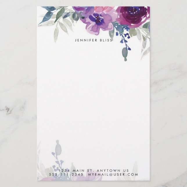 Lila und blaue Aquarellblumen personalisiert Briefpapier (Vorderseite)
