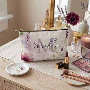 Lila und burgunderrote Blumen personalisiert Zubehörtasche