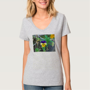 Lila- und Gelbblüte T-Shirt