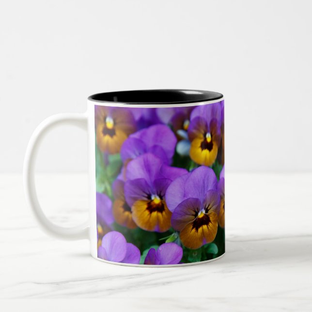 Lila und goldene Stiefmütterchen Zweifarbige Tasse (Links)