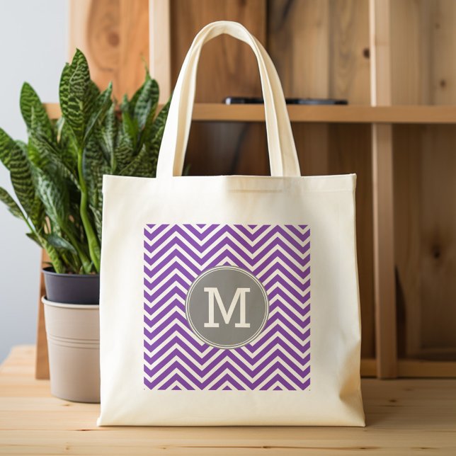 Lila und graues Zickzack Muster mit Monogramm Tragetasche (Personalized tote bag with chevrons and monogram)