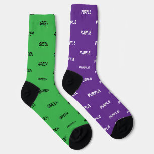 Lila und Grün Weiße Schwarze Typografie Socken