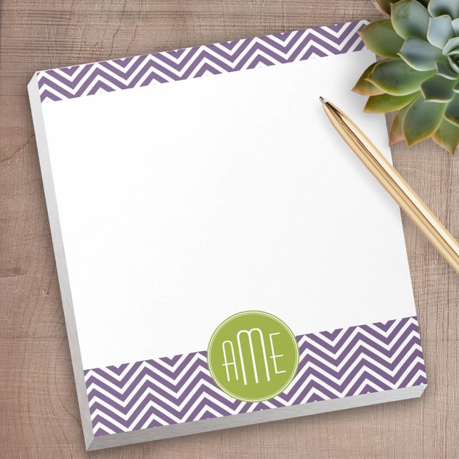 Lila und grünes Zickzack Muster Notizblock (Personalized notepad - great for a gift or your home office)
