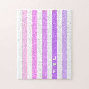 Lila und Rosa vertikale Streifenmonogramm Puzzle