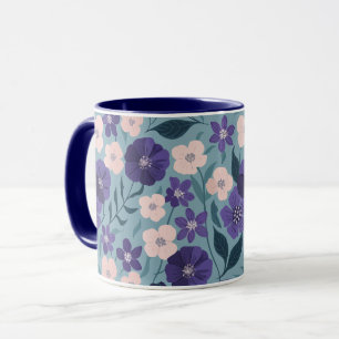 Lila und rosafarbene Blüte auf einem weichen Aquam Tasse