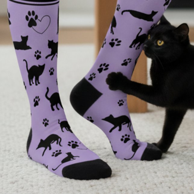 Lila und schwarze Personalisierte Cat Lover Socken (Black cat socks with custom name.)