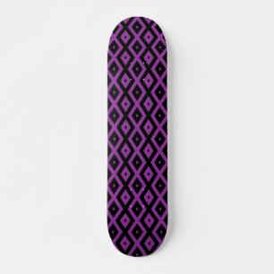 Lila und schwarzes Diamantmuster Skateboard