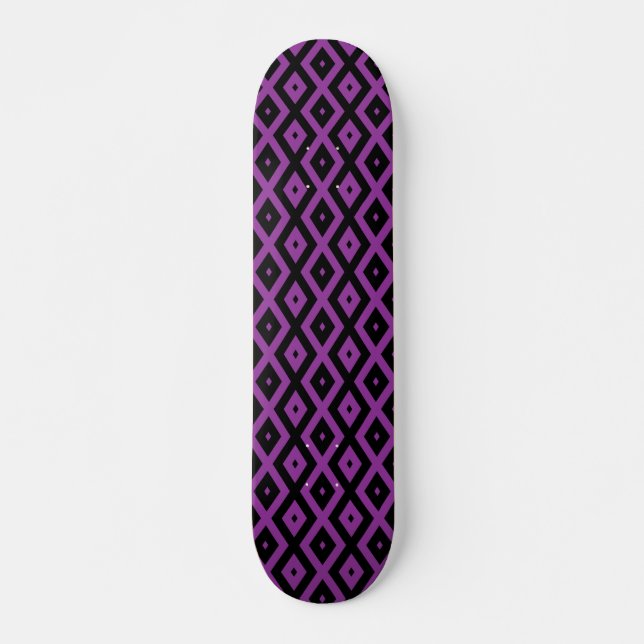 Lila und schwarzes Diamantmuster Skateboard (Vorne)