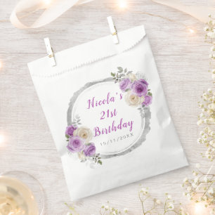 Lila und silberne elegante Blume Geburtstag Geschenktütchen